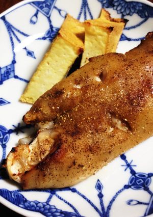 鰻のタレで豚足の照り焼き 厚揚げ添え-レシピのメイン写真