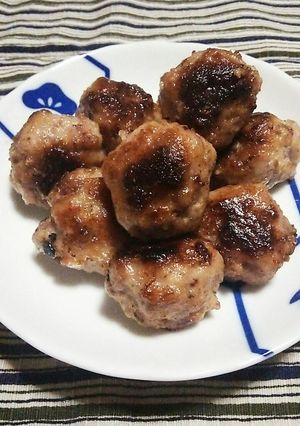 イカゲソ入り肉団子(イカ団子)-レシピのメイン写真