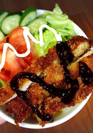 簡単みそチキンカツマヨサラダ丼-レシピのメイン写真
