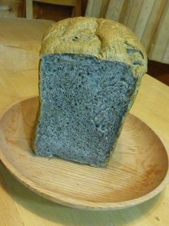すりごまと昆布粉を加えた和風食パン-レシピのメイン写真