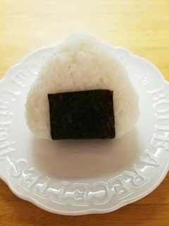 究極の塩むすび【冷凍作り置き】 by 鈴木美鈴 【クックパッド