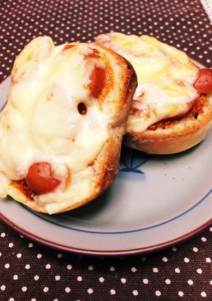 簡単すぎるピリ辛ピザトースト-レシピのメイン写真