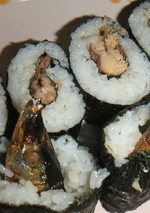 さんまの丸ごと巻き寿司!-レシピのメイン写真