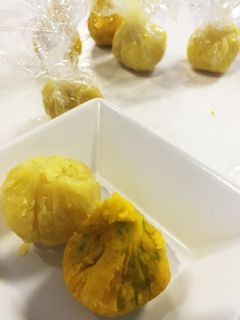 【離乳食・中期】さつまいもと南京の巾着-レシピのメイン写真