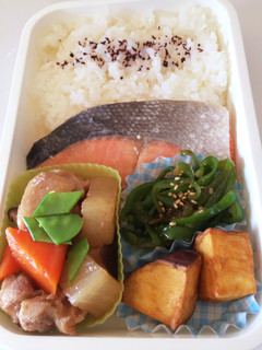 毎日男弁当⁂鮭と煮物の和風弁当-レシピのメイン写真
