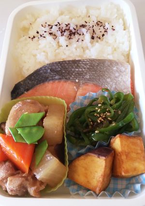毎日男弁当⁂鮭と煮物の和風弁当-レシピのメイン写真