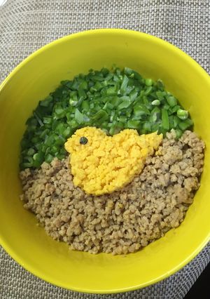 かわいい❤︎そぼろ丼❤︎クッキー型で♪-レシピのメイン写真