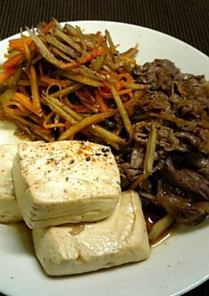 煮汁がジュワッ★凍り豆腐で肉豆腐-レシピのメイン写真