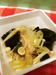 えのきとわかめのキムチ和え♪-レシピのメイン写真