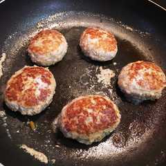 รูปของ 離乳食後期♡野菜たっぷりポークハンバーグ