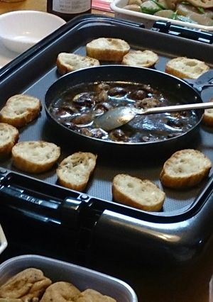 ホットプレートで熱々アヒージョ-レシピのメイン写真