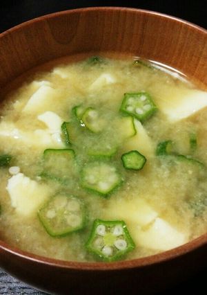 優しい味わい♡ゆし豆腐とオクラの味噌汁-レシピのメイン写真