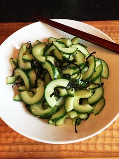 超簡単★胡瓜の塩昆布和え(イギリス版)-レシピのメイン写真