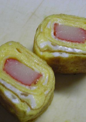 お弁当にどうぞ。カニかま卵焼き-レシピのメイン写真