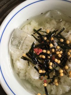 夏☆梅茶漬けの素でひんやり!冷やし茶漬け-レシピのメイン写真