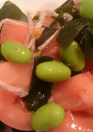 トマトとワカメ 枝豆の 彩りサラダ-レシピのメイン写真