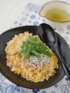 簡単こく旨♪梅シラス炒飯-レシピのメイン写真
