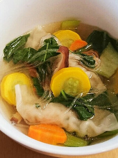 生餃子と野菜たっぷり春雨スープ-レシピのメイン写真