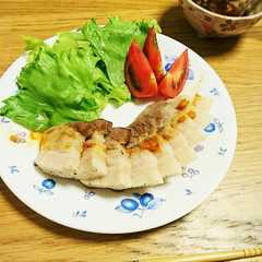 รูปของ 炊飯器でゆで豚のピリ辛ダレ