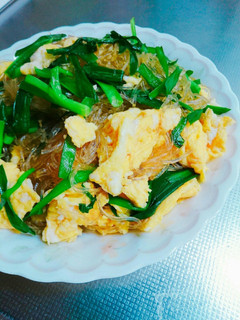 ニラと卵◎春雨ホットサラダ-レシピのメイン写真