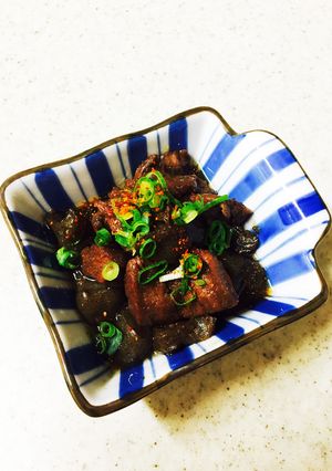 牛切り出しとこんにゃくの煮込み-レシピのメイン写真