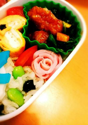 お弁当の飾りに★カマボコで可愛い薔薇-レシピのメイン写真