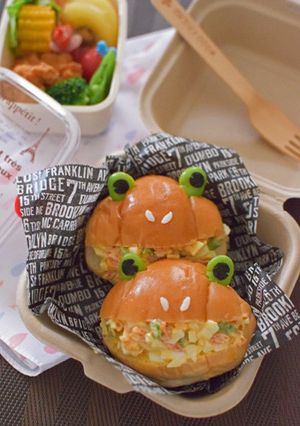 【キャラ弁】ロールパンのカエルサンド弁当-レシピのメイン写真