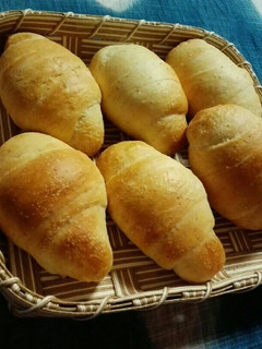 自家製酵母の全粒粉ロールパン-レシピのメイン写真