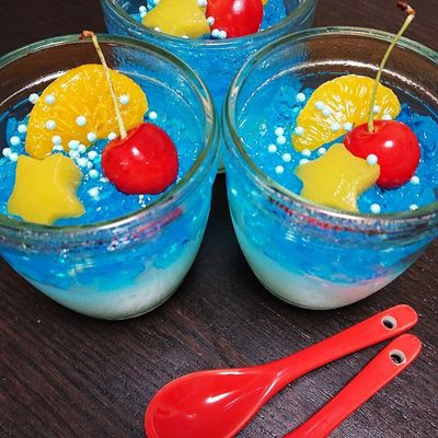 基本からアレンジまで！思わずつくりたくなる「ブルーハワイゼリー」の