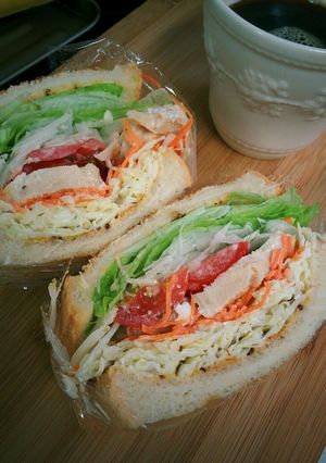 火を使わない☆蒸し鶏わんぱくサンド-レシピのメイン写真