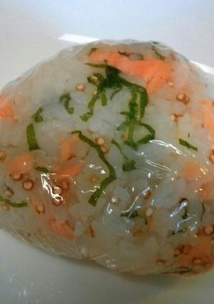 ☆キヌア☆鮭☆大葉のおにぎり☆-レシピのメイン写真