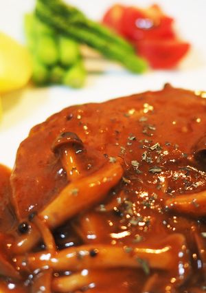 簡単ふんわり♫煮込みハンバーグ-レシピのメイン写真