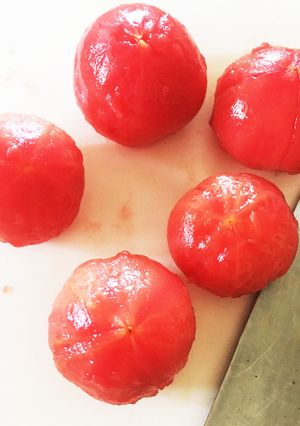 簡単！トマトの湯剥き-レシピのメイン写真