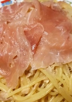 ツナマヨパスタ生ハムのっけ-レシピのメイン写真