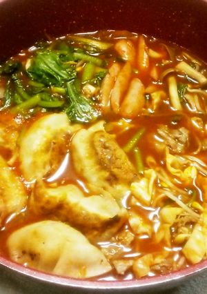 トマト鍋に♪焼き餃子☆彡-レシピのメイン写真