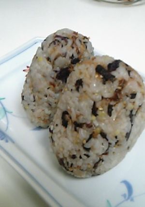 赤紫蘇ジュースを作ったら♪赤紫蘇ふりかけ-レシピのメイン写真
