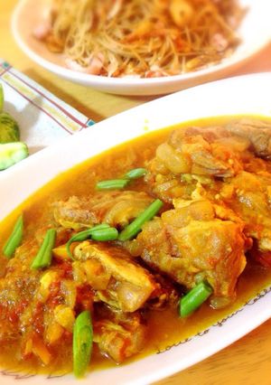 土鍋で煮込んで予熱調理！豚軟骨のカレー-レシピのメイン写真