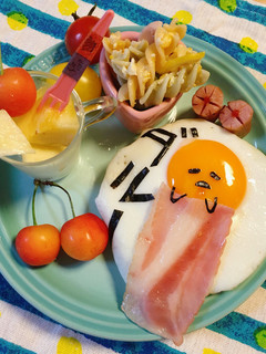 簡単☆ぐでたま〜なベーコンエッグマフィン-レシピのメイン写真