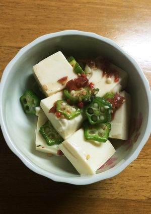 夏にぴったり！オクラと梅のさっぱり豆腐-レシピのメイン写真