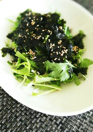 ☆韓国海苔で*やみつきパクチーサラダ☆-レシピのメイン写真