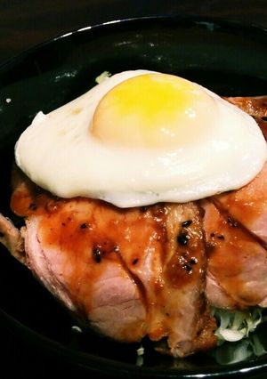 ローストポーク丼with半熟目玉焼き-レシピのメイン写真
