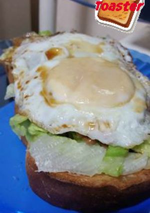 売れる！レタス納豆目玉焼きトースト！-レシピのメイン写真