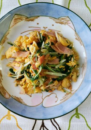 水菜とベーコンと卵のオイスター炒め-レシピのメイン写真