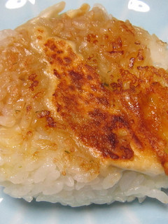 餃子入り焼きおにぎり-レシピのメイン写真