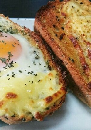 簡単ゴマパンで作る半熟卵のせトースト-レシピのメイン写真