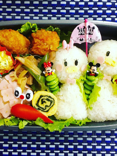 ドナルド・デイジーてるてる坊主 キャラ弁-レシピのメイン写真