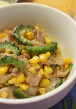 ゴーヤとコーンの塩豚カルビ丼-レシピのメイン写真