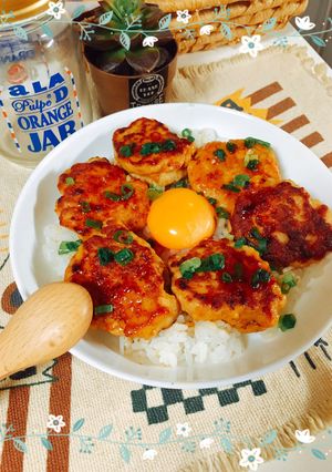 卵黄ソースdeつくね丼-レシピのメイン写真