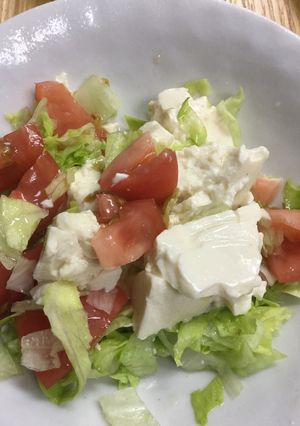 ダイエット・レタス・トマト・豆腐混ぜ混ぜ-レシピのメイン写真