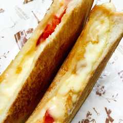トマトとチーズのホットサンド-レシピのメイン写真